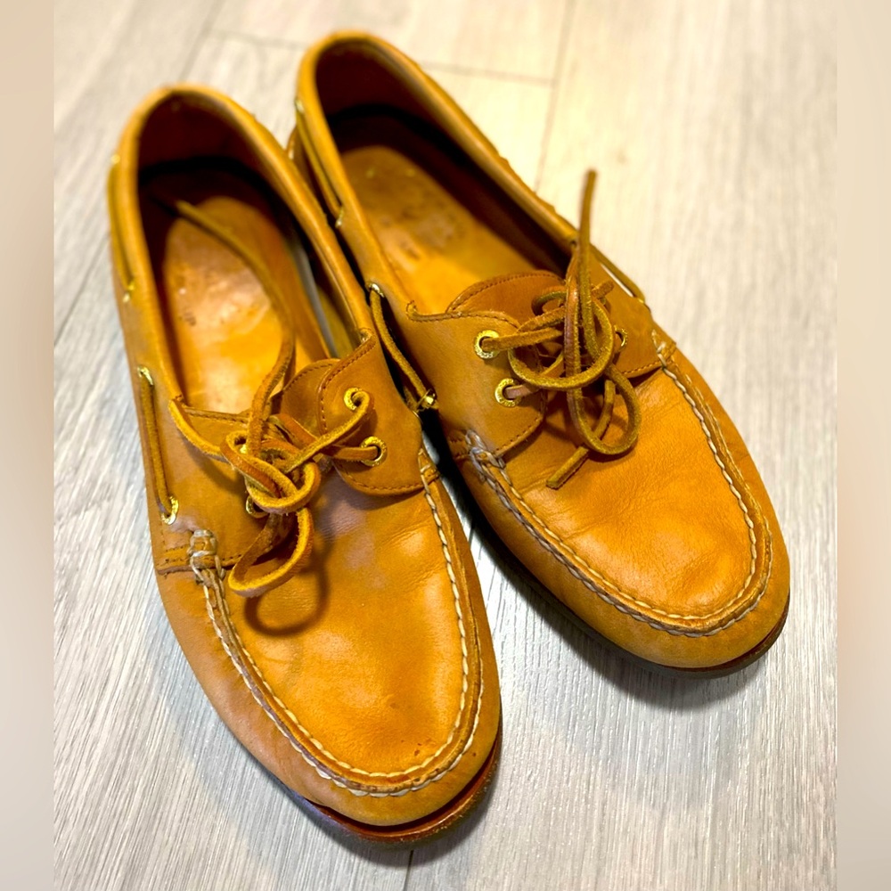 Sperry Classic Boat Shoes in Tan Genuine Leather (Men 10, women 10,5)